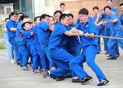 眾志成城,齊心協力—2016年拔河比賽活動